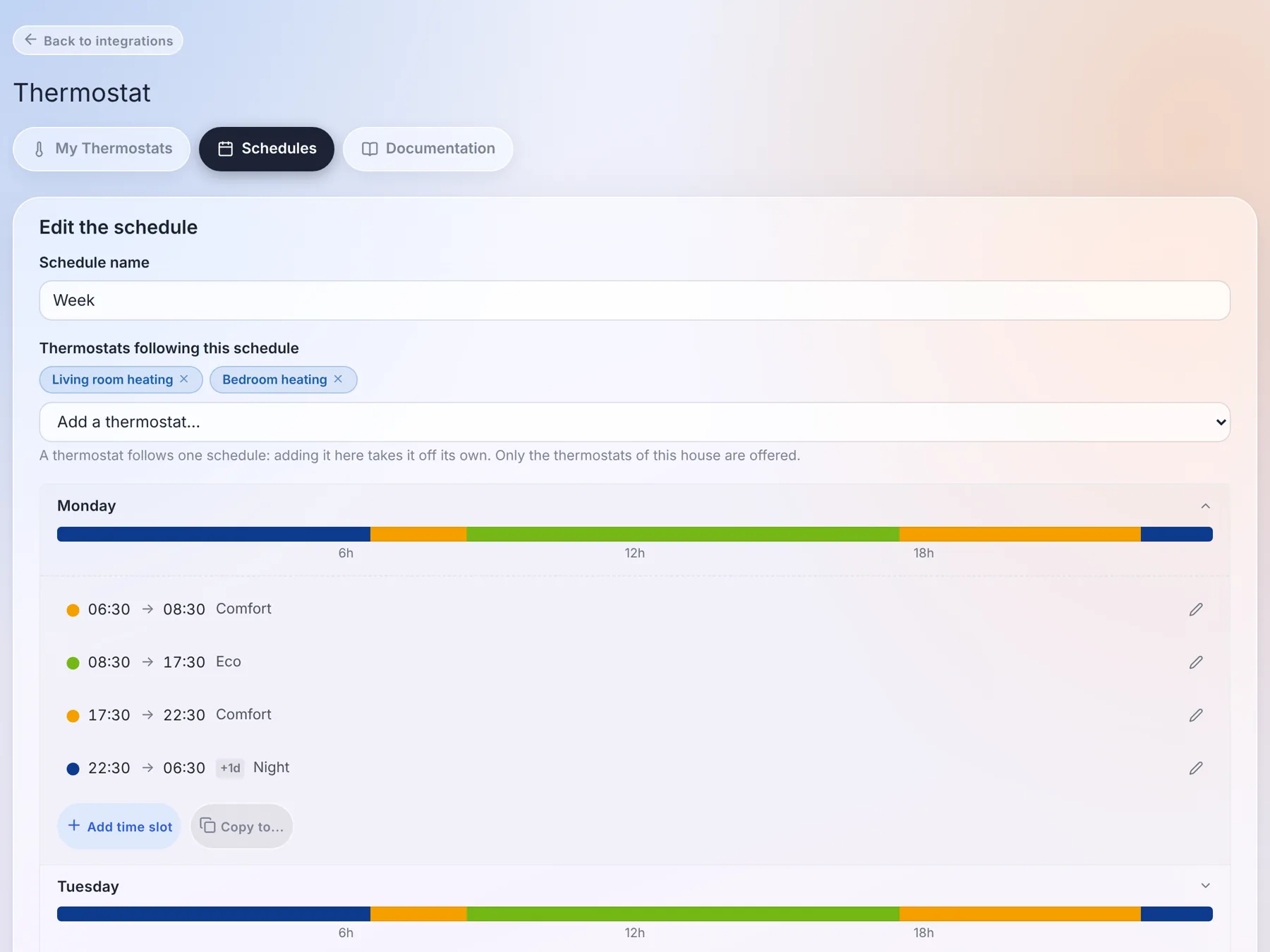 The schedule editor: a coloured bar per day, and the slots of Monday